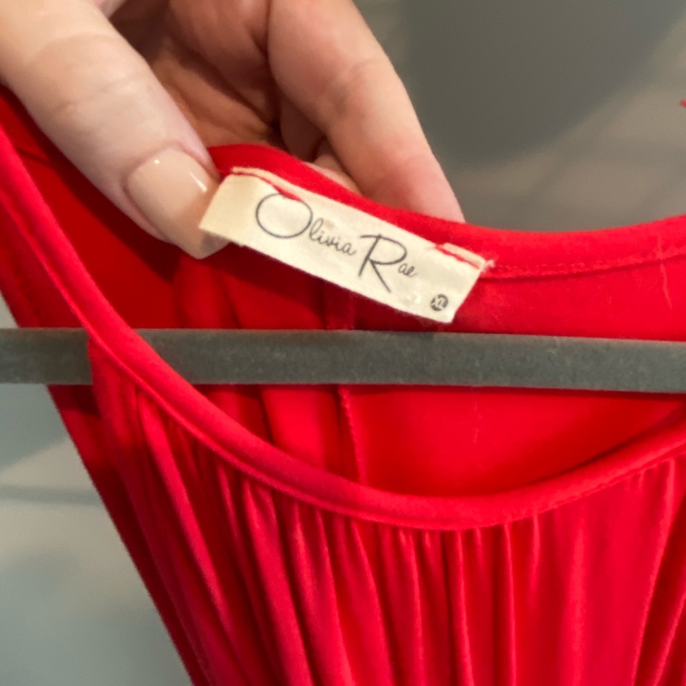 Red dress maxi